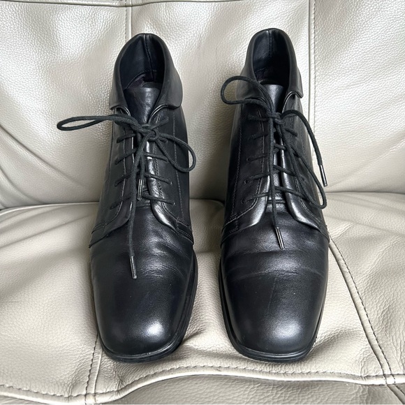 ST. JOHN'S BAY Black Leather Boots Sz 8.5 M Lace Up Ankle Y2K Retro Preppy Goth - Picture 14 of 15
